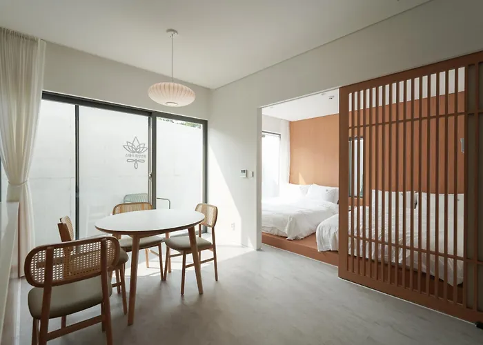 Auberge de jeunesse 화양연화 *